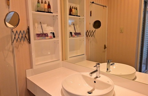 Toyonaka Hotel | HOTEL RAFFINE - Adults Only