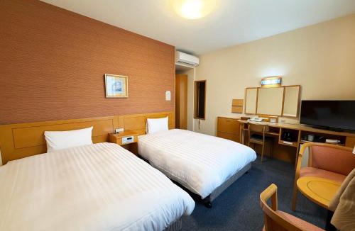 Miyawaka Hotel | Hotel Route-Inn Wakamiya Inter