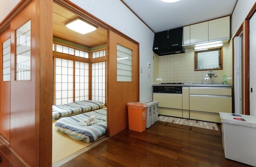 Nishi-Shinjuku House | House Near Shinjuku Central Park!