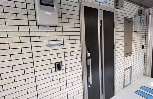 Minami Apartment | House Nozomi 102 | Nearest: JR Katsuragawa | 33㎡ 2DK | Parking & Pets