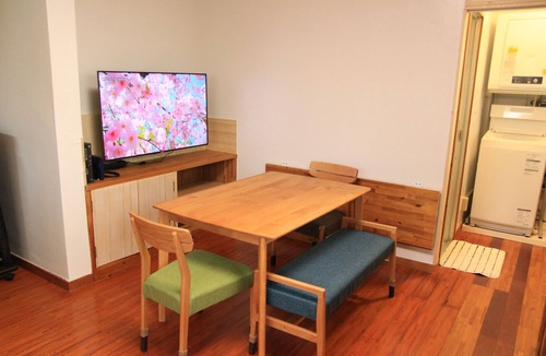 Kadena-cho House | House to stay in Chatan area. Quiet environment and close to American Village.