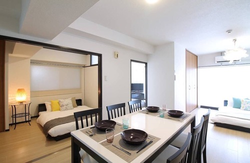 Hiroshima City Centre Apartment | Huge 2 bedroom Apt 4mins walk PeacePark 6ppl (601)