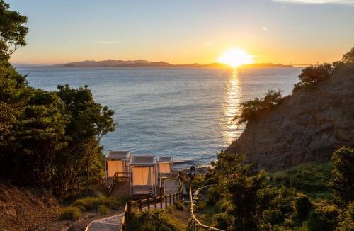 Minamiawaji Hotel | hugging nature house