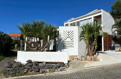 Motobu Apartment | Hummocks