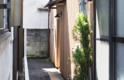 Kamiikebukuro Ski Chalet | Ikebukuro Nigo - Tokyo architectural small villa