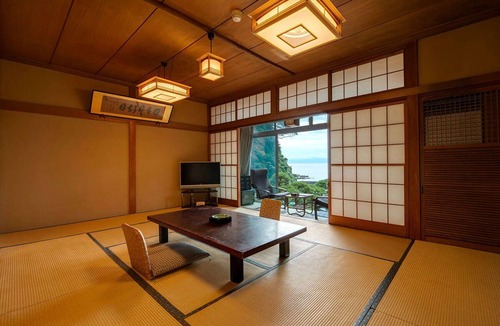 Fujisawa Hotel | Iwamotoro Honkan