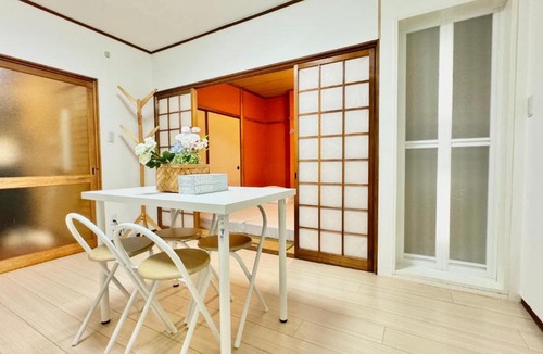 Ikuno Apartment | Japanese Western 2 Bedroom - 5 Min from Teradacho Station - Sleeps 5