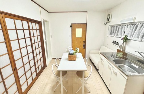 Ikuno Apartment | Japanese Western 2 Bedroom - 5 Min from Teradacho Station - Sleeps 5