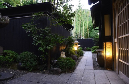 Yufuin Onsen Hotel | Japanesestyle room with openair bath HalfBoard/Yufu Ōita
