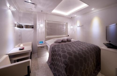 Miyoshi Hotel | JEWEL HOTEL LUXURY MODERN (Adult Only)