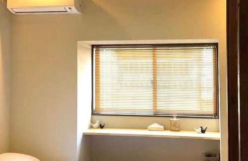 Nishinari House | 嘉茗JIAMIN Entire 2 Story Building Direct Access to Airport and Nihonbashi for 6 to 9 Guests 2 Bedrooms 2 Toilets 1 Shower 1 Living Room 1 Kitchen 6 Min Walk to Nearby Transit Point Full Japanese Style