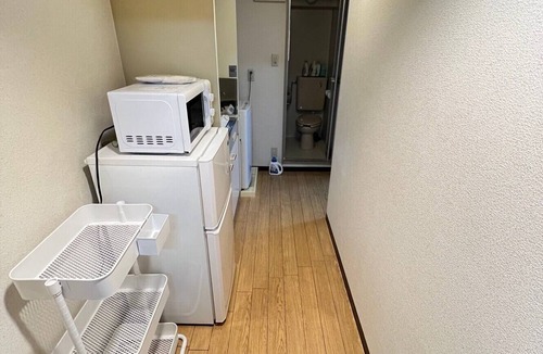 Karasuma Apartment | [Kyoto City Center] Free Wi-Fi and Automatic Door Locks! An affordable stay in Kyoto, featuring a comfortable corner room on a higher floor. It also offers easy access to Kiyomizu-dera, Kinkaku-ji, Ginkaku-ji, and other attractions.