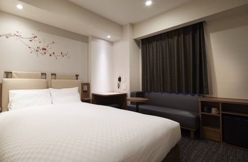 Hakata Ekimae Hotel | JR WEST GROUP VIA INN HAKATAGUCHI EKIMAE