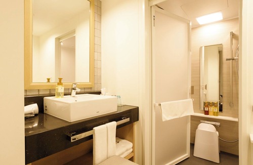 Shinjuku Hotel | JR WEST GROUP VIA INN Iidabashi Korakuen