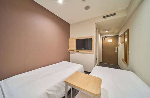Yodogawa Hotel | JR WEST GROUP VIA INN SHINOSAKA WEST