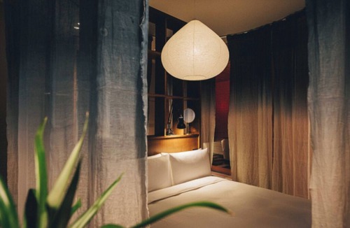 Chuo Hotel | Junior Suite in Your Quiet Zen Hotel in the city