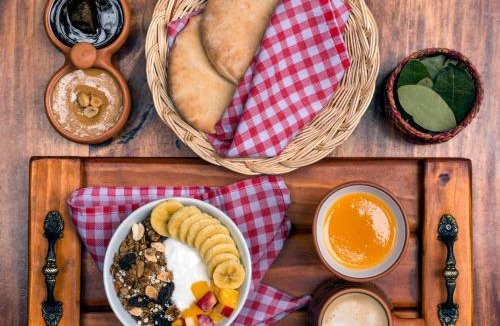 Petit Jean Ocharan Hostel | KACLLA, The Healing Dog Hostel