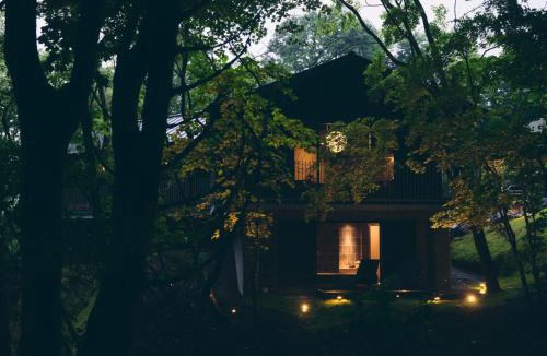 Hakone Villa | KAKOI雨音-AMANE- 森に浮かぶ120平米のvilla