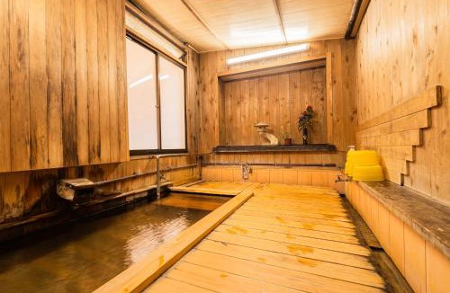 Yudanaka Shibu Onsen Hotel | Kaneki Hotel