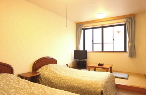 Mihama Hotel | Katsumiya