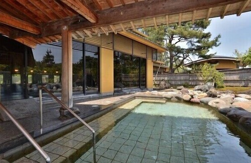 Tonami House | Kawakin