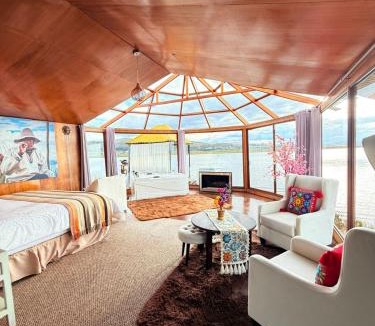 Puno Cabin | KAY PACHA LODGE Uros