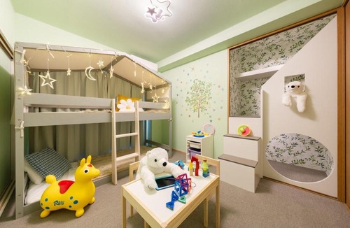 Ota Apartment | Kiryo Tama Riverside 100-inch theater and kids room where they can play