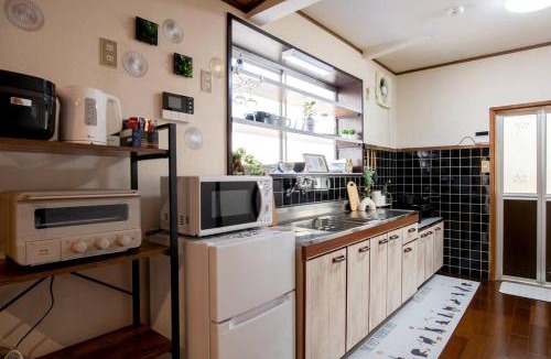Higashi Ward House | KOISI小石 Renovated Japanese house 12min walk fm広島駅 Max5ppl 3LDK