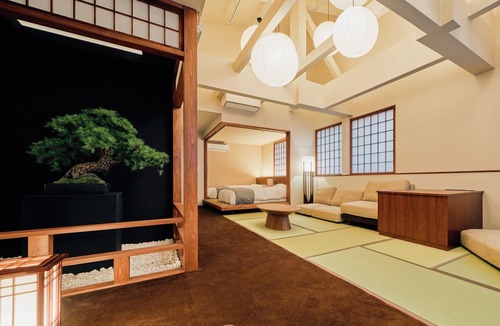 Minato House | KONJAKUSO Osaka TempozanSHOHAKU Pine Tree /Osaka Ōsaka