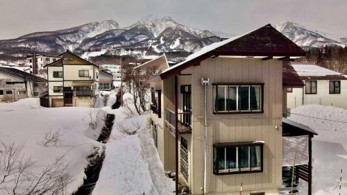 Myoko Ski Chalet | KYŪKA Chalet