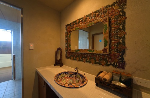 Nakijin House | La casita kouri island