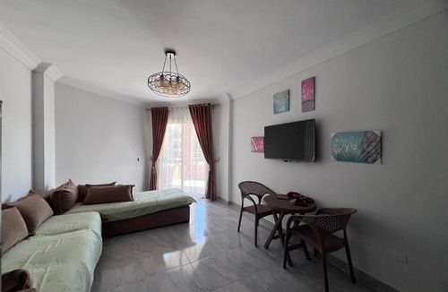 Zafarana Ski Chalet | La Jolei Marina El Sokhna - Egyptians Only شاليه للإيجار يومي أو سيزون أو سنوي - مصريين فقط