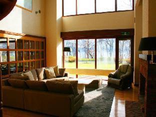 Toyako House | Lakehouse At Toyako