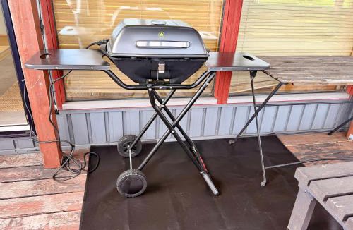 Toya House | Lakeview hammock &BBQ balcony Up to 6 Guests