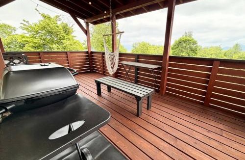 Toya House | Lakeview hammock &BBQ balcony Up to 6 Guests