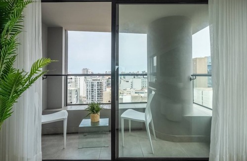 Leuro Apartment | Largest & Elegant Apartment | Larco | Miraflores