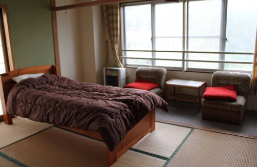 Myoko House | Le Café Cerisier