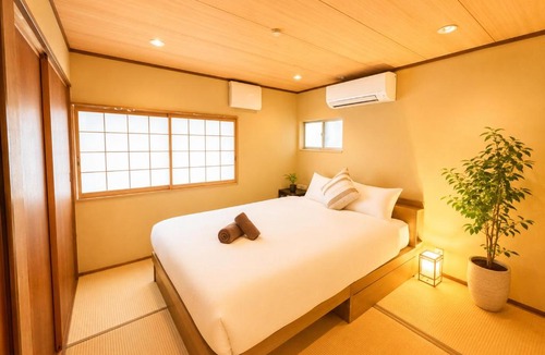 Nishinari Apartment | LEON RESORT HOTEL Max14 people 3min from Namba Station 7min Shinsaibashi 13 min Umeda Best location in Osaka Entire building for private use Tsurumibashi Hanazonocho USJ large family 最大14名 難波 心斎橋 鶴見橋 花園町 大阪観光