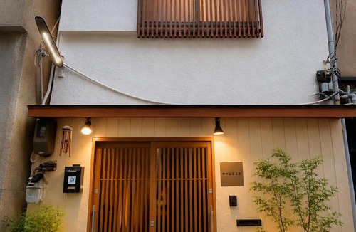 Nishinari Apartment | LEON RESORT HOTEL Max14 people 3min from Namba Station 7min Shinsaibashi 13 min Umeda Best location in Osaka Entire building for private use Tsurumibashi Hanazonocho USJ large family 最大14名 難波 心斎橋 鶴見橋 花園町 大阪観光