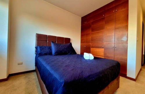 Armendariz Apartment | LimaTOP SeaView Balcony King Miraflores 3B 402