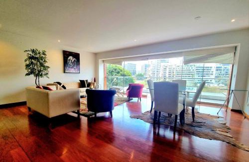 Armendariz Apartment | LimaTOP SeaView Balcony King Miraflores 3B 402