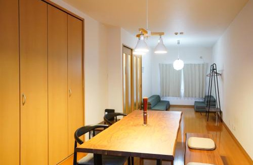 Chuo Ward Apartment | Ln36 神戸駅徒歩6分 最大14名宿泊可能な70平米メゾネット一軒家