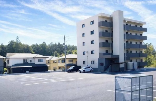 Nishihara Apartment | Located a 3minute drive from Kumamoto Airport an/Aso District Kumamoto