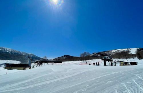 Okushiga Bed & Breakfast | Lodge Yama No Manimani - Nature Stay in Okushiga Kogen