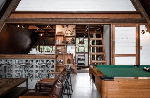 Nakama Ski Chalet | LOGIN OKINAWA -wood-