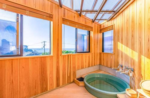 Tsubaki Onsen House | LONG VACATION