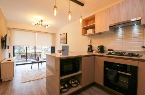 San Isidro Apartment | Los Pinos by Wynwood House