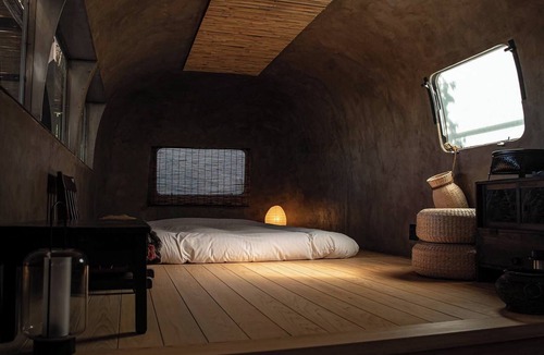 Kamogawa Hotel | Lost Cabin