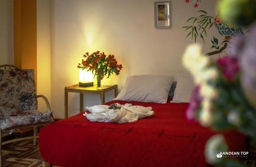 San Blas Apartment | Love Nest Near the Aqueduct, with Shared Areas