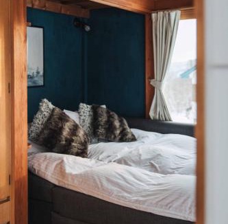 Akakura Onsen House | Lucky Duck Cabin Myoko